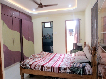 4) Li id 392 - Master Bedroom.jpg